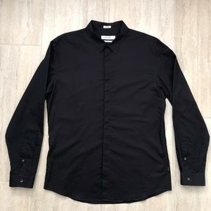 Black Calvin Klein Slim Fit dress shirt. Large